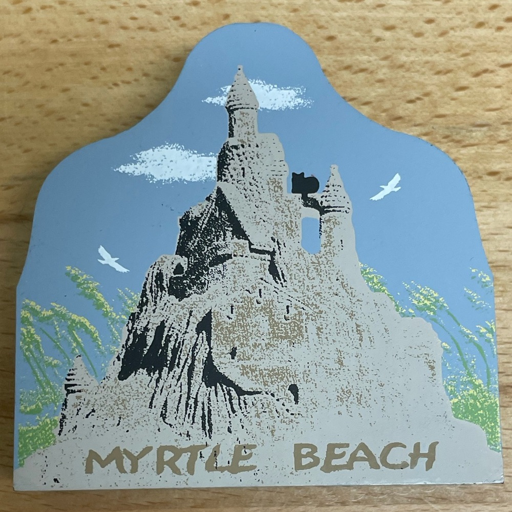 Cat’s Meow Myrtle Beach Sand Castle, South Carolina wood Collectable.